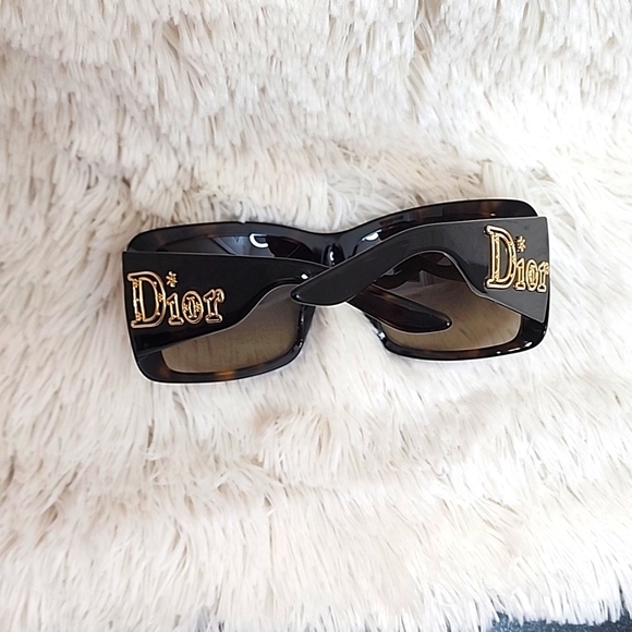 Christian Dior Oversized Sunglasses - Picture 5 of 5